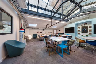 创意工厂般的会场设计 颠覆传统会议空间的时尚办公新风尚